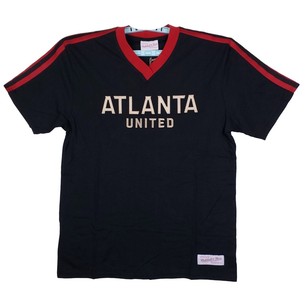 Atlanta United Mitchell & Ness MLS Large Shirt Cut Felt Art Black Red Stripe NWT